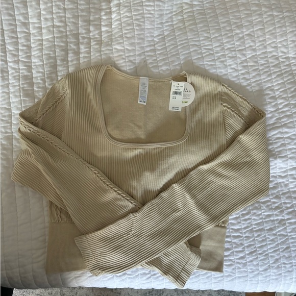 Cropped top - Picture 1 of 2